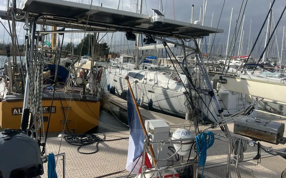 slider 19 Amel Santorin