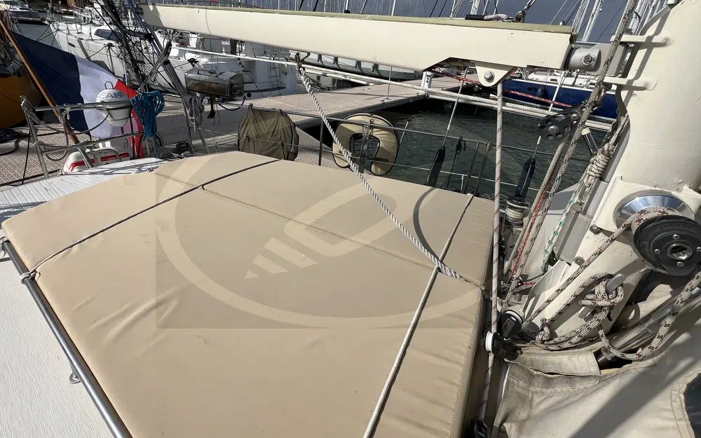 slider 3 Amel Santorin