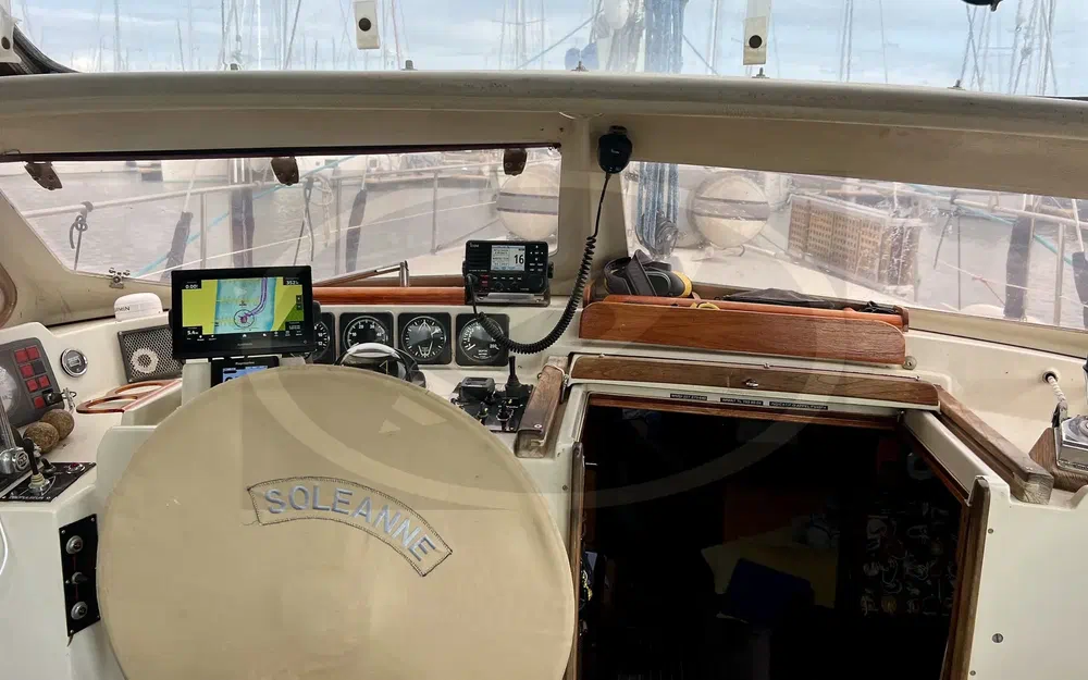 slider 4 Amel Santorin