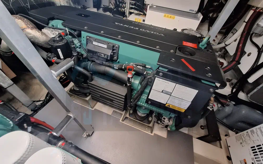 slider 10 Prestige Yachts 460 Fly