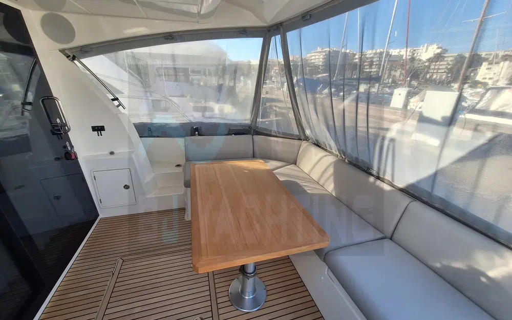 slider 16 Prestige Yachts 460 Fly
