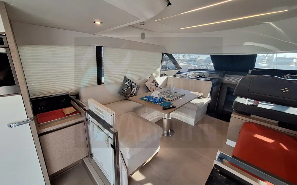 slider 28 Prestige Yachts 460 Fly