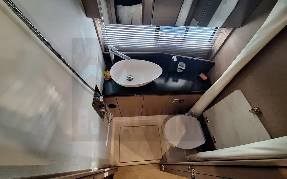 slider 7 Prestige Yachts 460 Fly