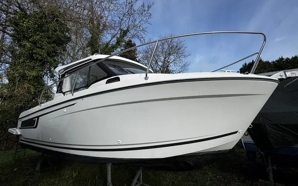 slider 0 Jeanneau Merry Fisher 695