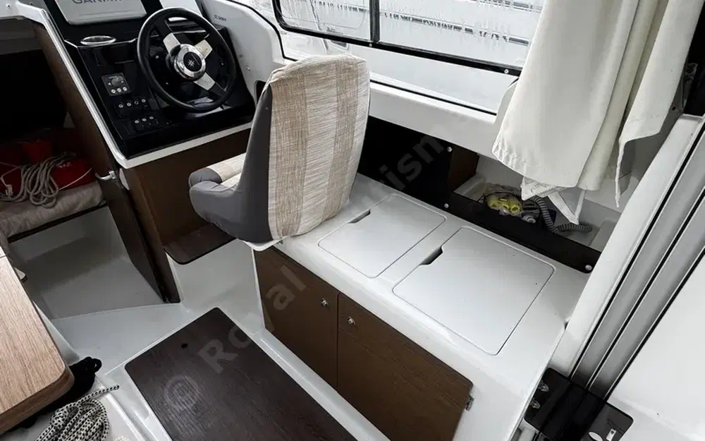 slider 14 Jeanneau Merry Fisher 695