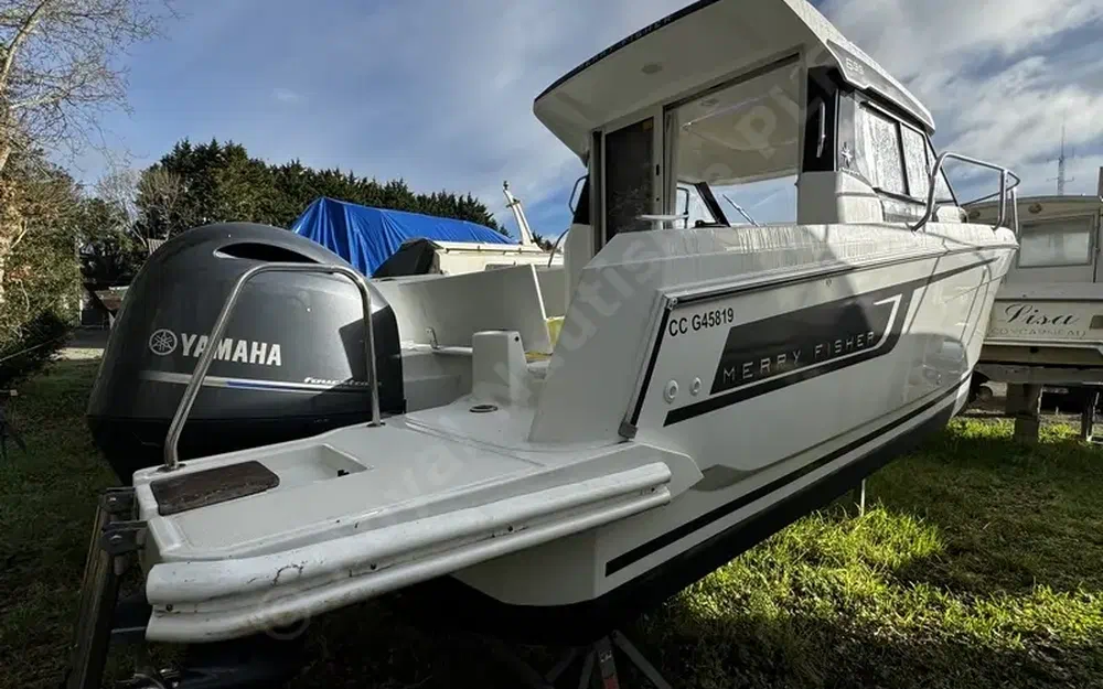 slider 2 Jeanneau Merry Fisher 695