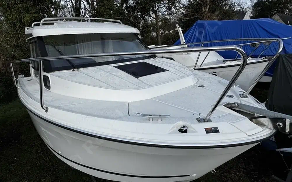 slider 3 Jeanneau Merry Fisher 695