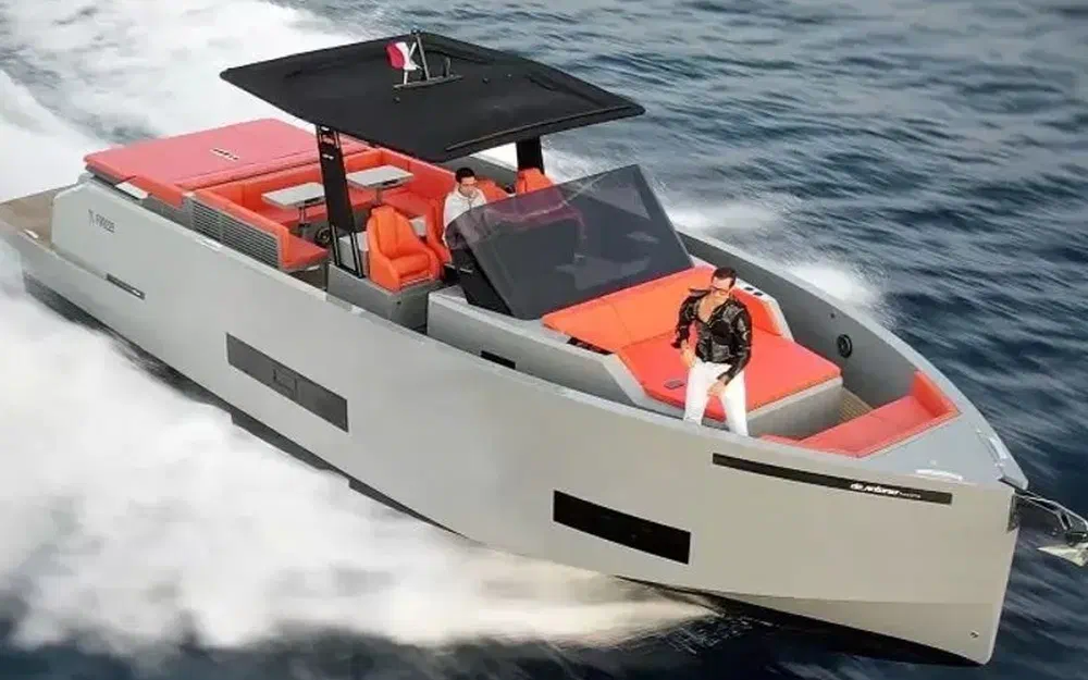 slider 5 De Antonio Yachts D42 Open