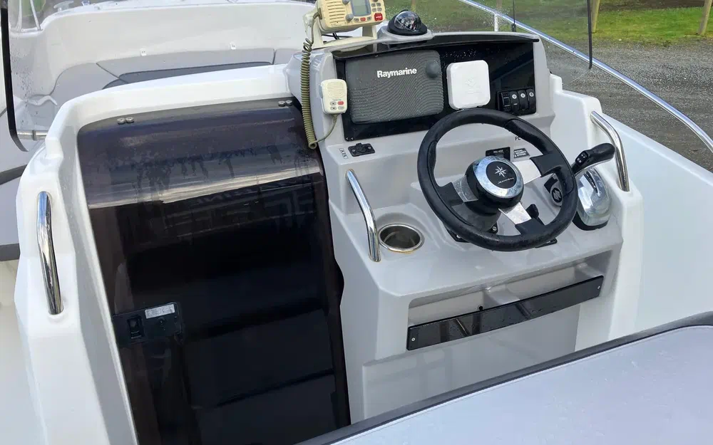 slider 9 Jeanneau Cap Camarat 6.5 CC Serie 3