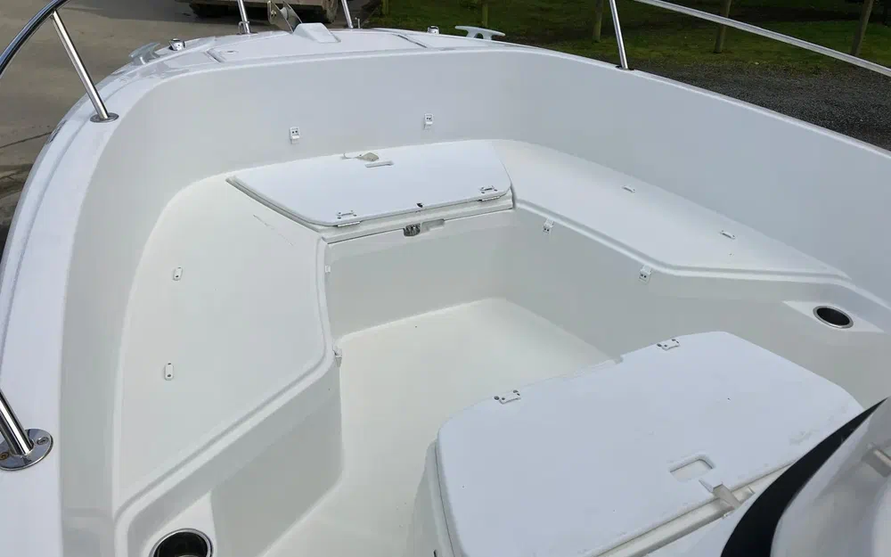 slider 11 Jeanneau Cap Camarat 6.5 CC Serie 3