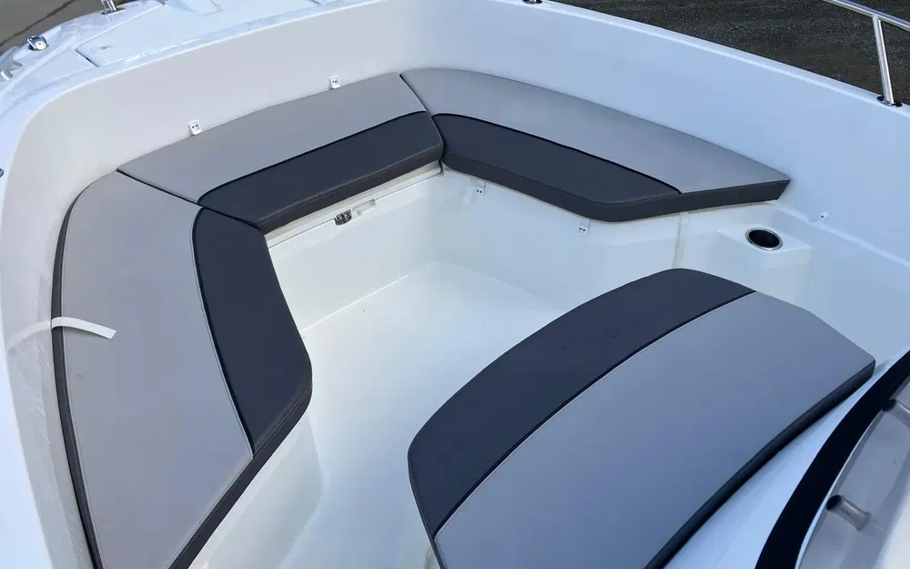 slider 7 Jeanneau Cap Camarat 6.5 CC Serie 3