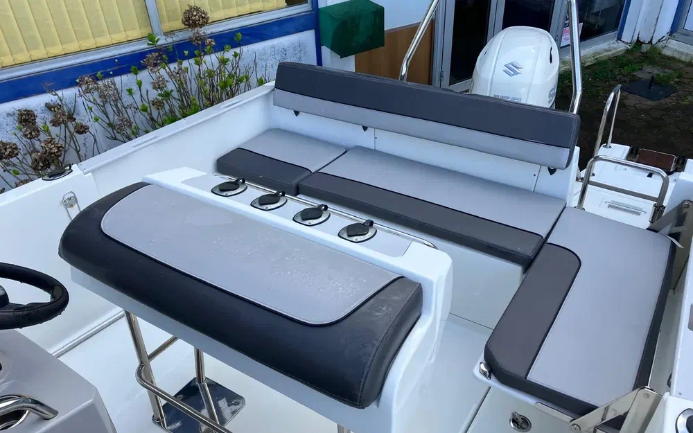 slider 8 Jeanneau Cap Camarat 6.5 CC Serie 3