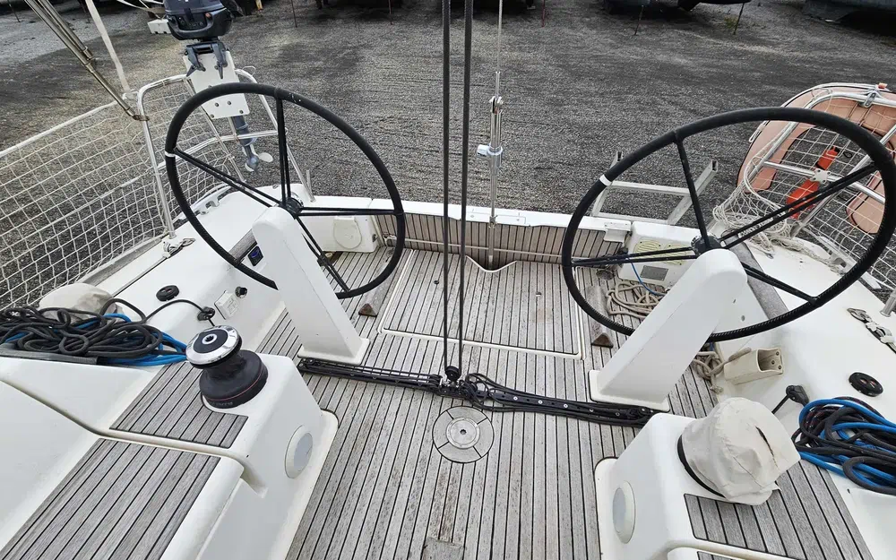 slider 2 Dufour 40 E Performance