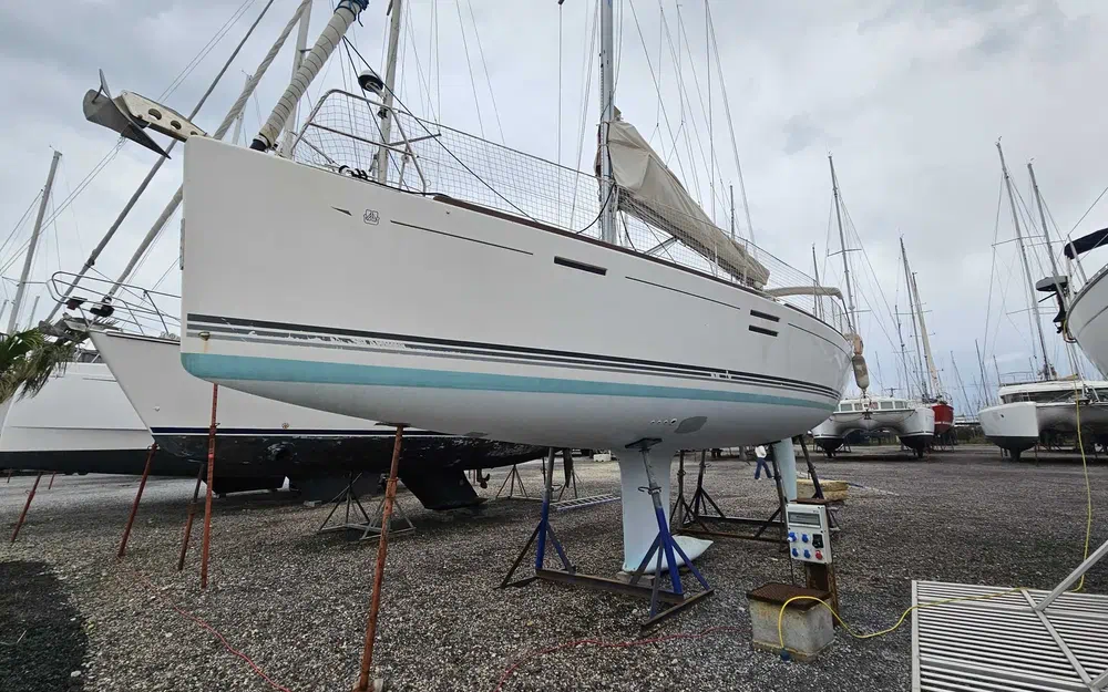 slider 3 Dufour 40 E Performance