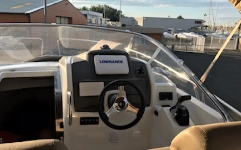 slider 2 Jeanneau Cap Camarat 8.5 WA