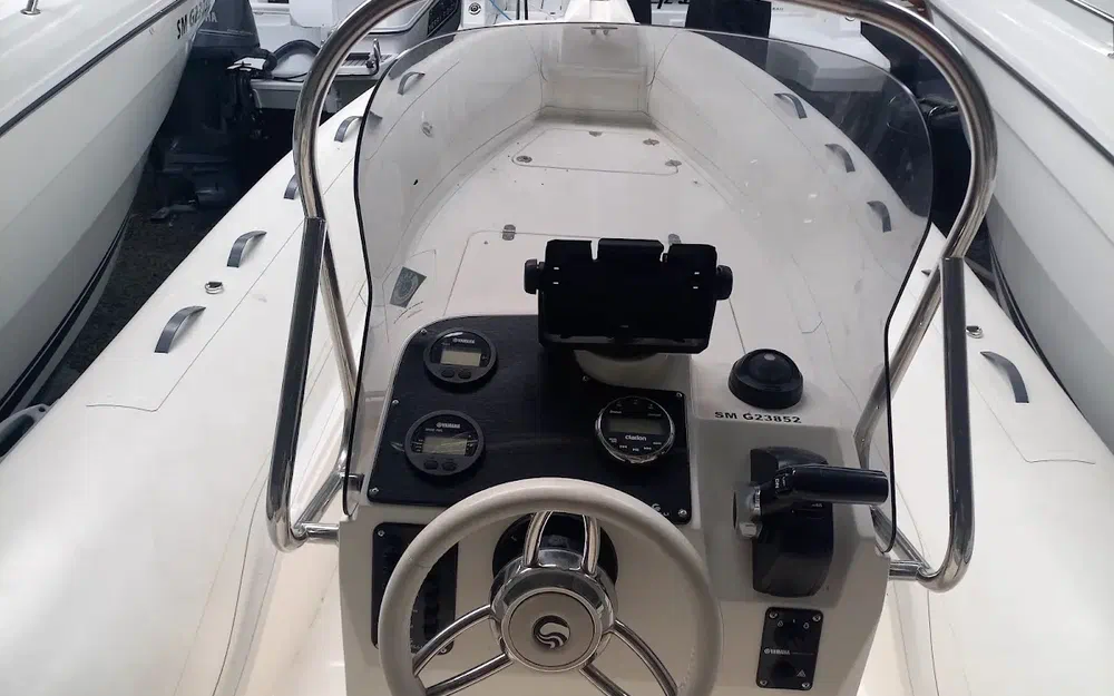 slider 10 Capelli Tempest 650