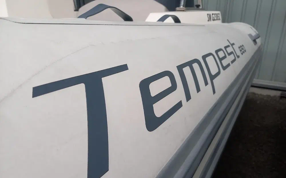 slider 0 Capelli Tempest 650