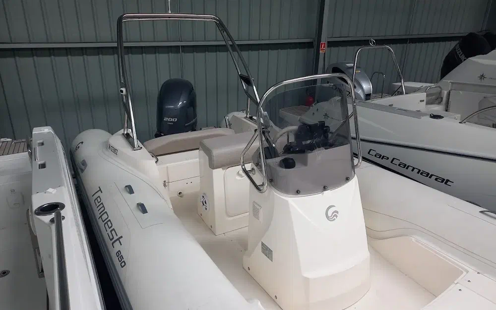 slider 6 Capelli Tempest 650