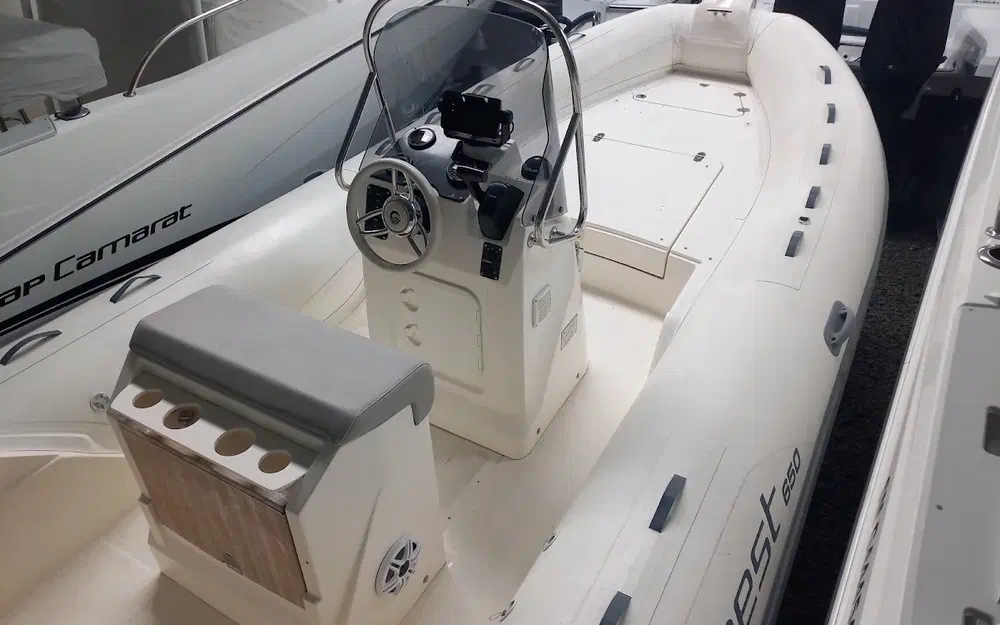 slider 7 Capelli Tempest 650