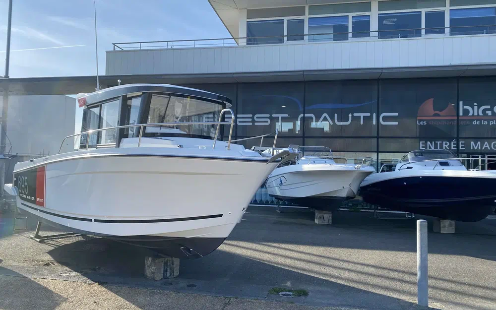 slider 1 Jeanneau Merry Fisher 695 Sport Serie 2