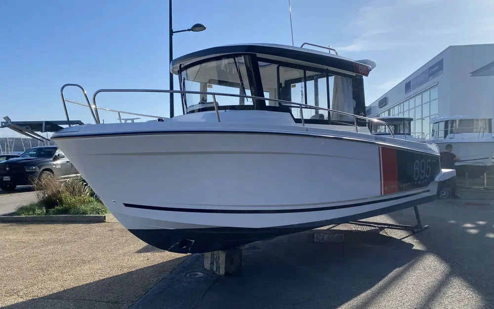 slider 2 Jeanneau Merry Fisher 695 Sport Serie 2