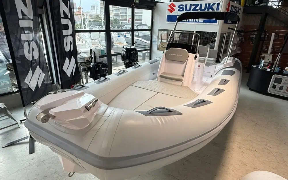 slider 10 Ranieri Cayman 21 S