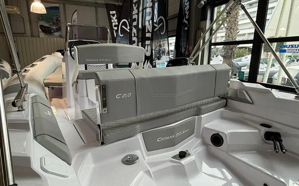 slider 11 Ranieri Cayman 21 S