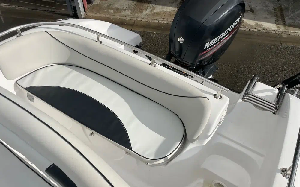 slider 12 Ranieri Voyager 20