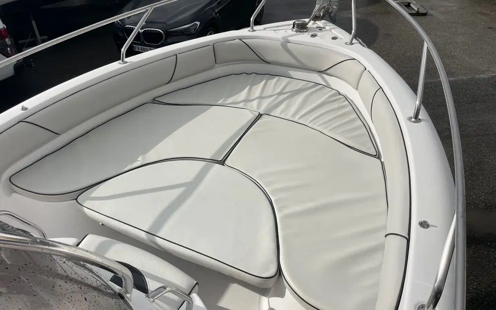 slider 5 Ranieri Voyager 20