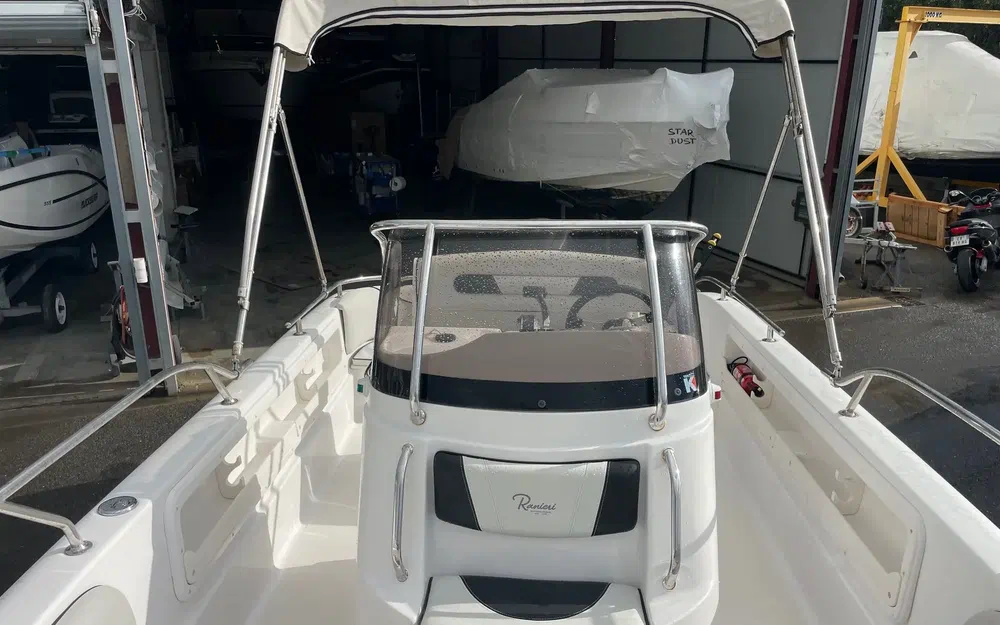 slider 7 Ranieri Voyager 20