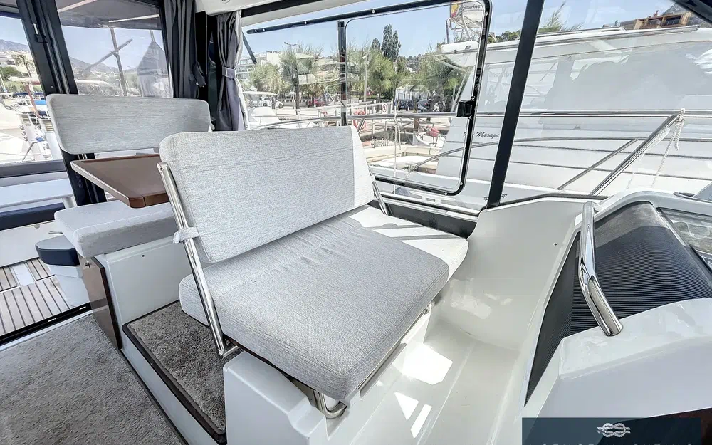 slider 12 Jeanneau Merry Fisher 895