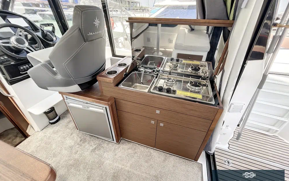 slider 14 Jeanneau Merry Fisher 895