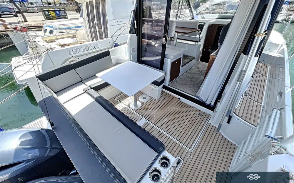 slider 3 Jeanneau Merry Fisher 895