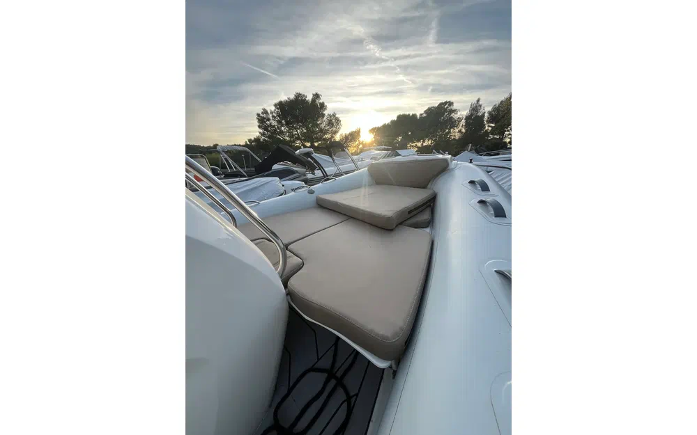 slider 8 Grand Golden Line G650