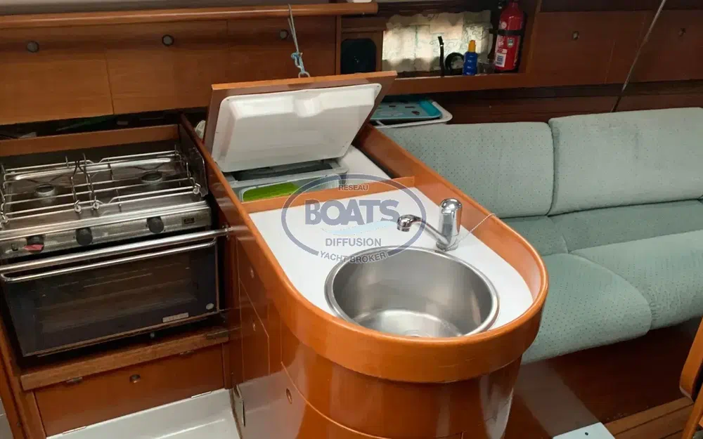 slider 4 Beneteau Oceanis 300