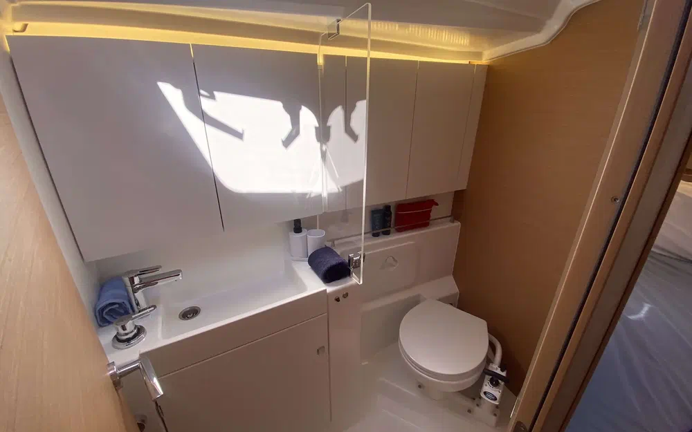 slider 10 Jeanneau Sun Odyssey 419