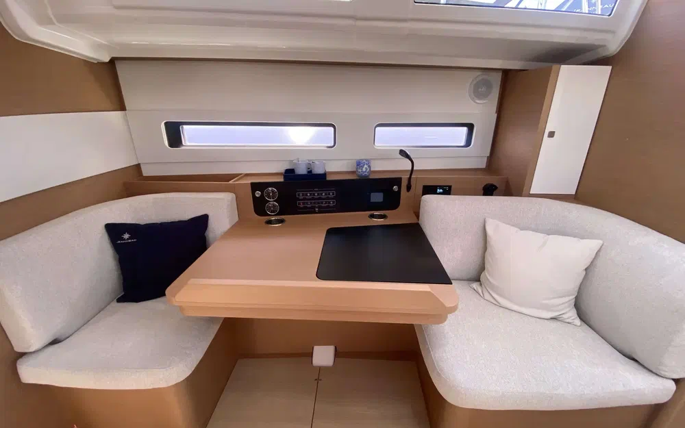 slider 7 Jeanneau Sun Odyssey 419