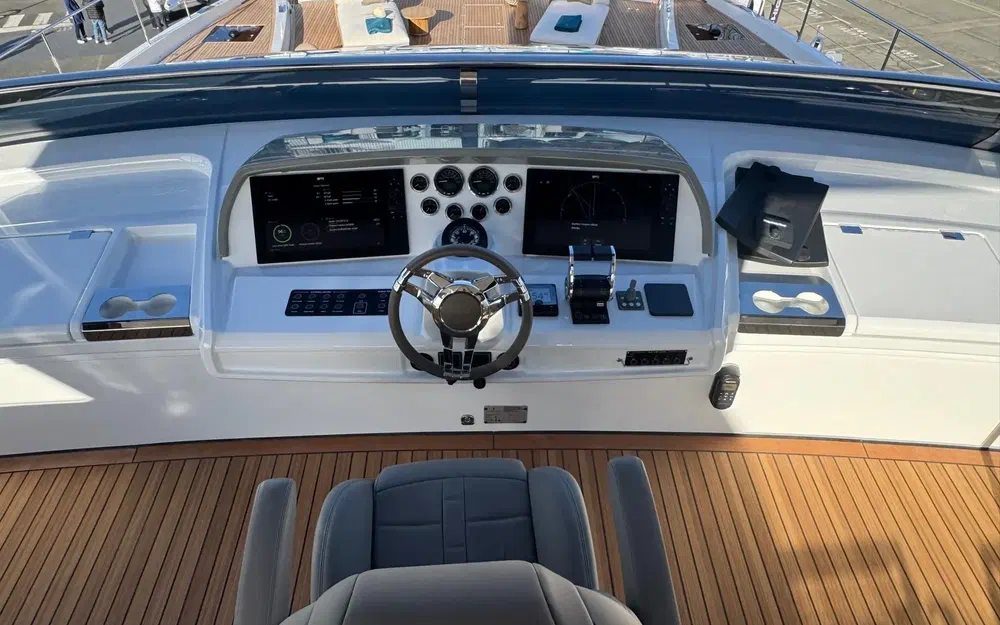 slider 18 Lagoon Eighty 3