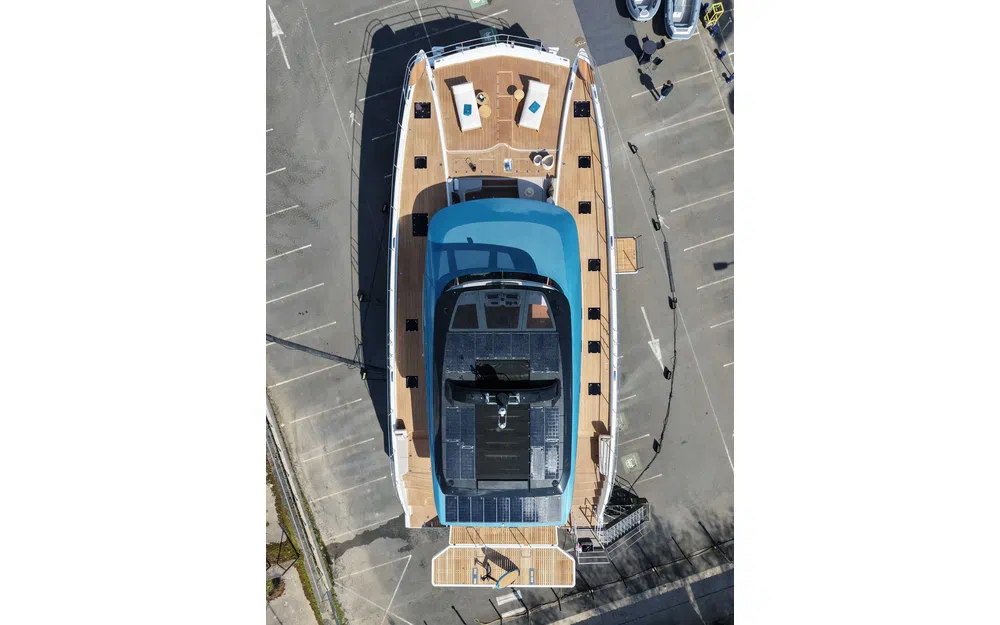 slider 3 Lagoon Eighty 3