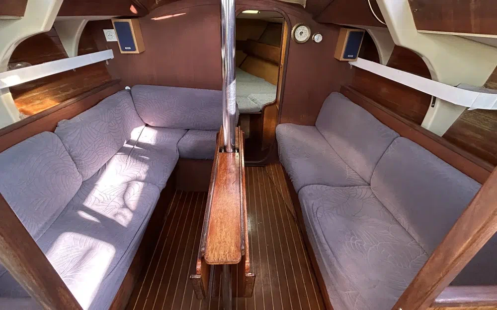 slider 10 Jeanneau Attalia