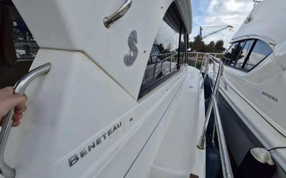 slider 10 Beneteau Antares 980