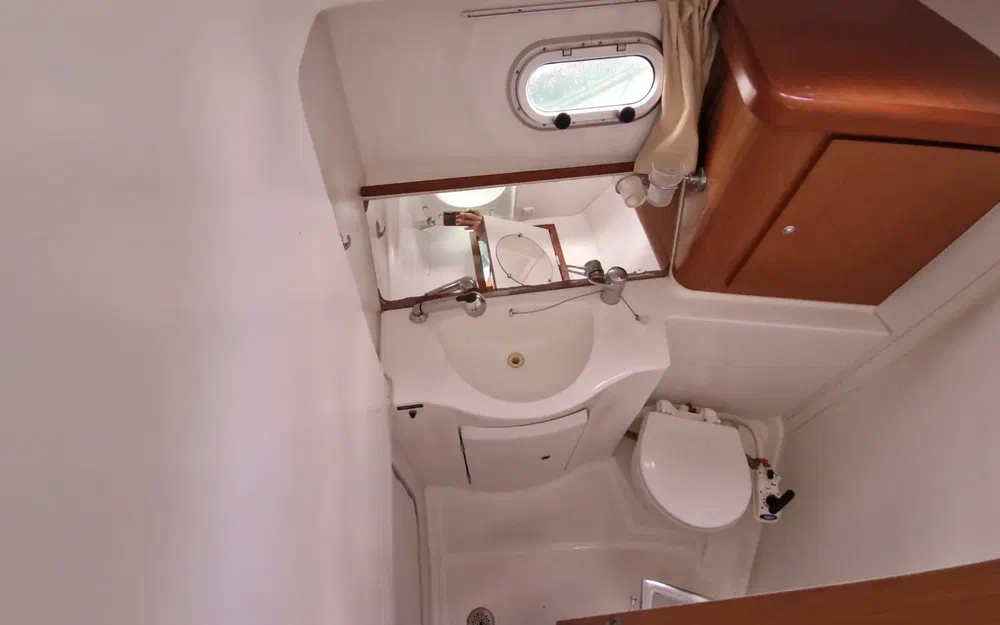 slider 25 Beneteau Antares 980