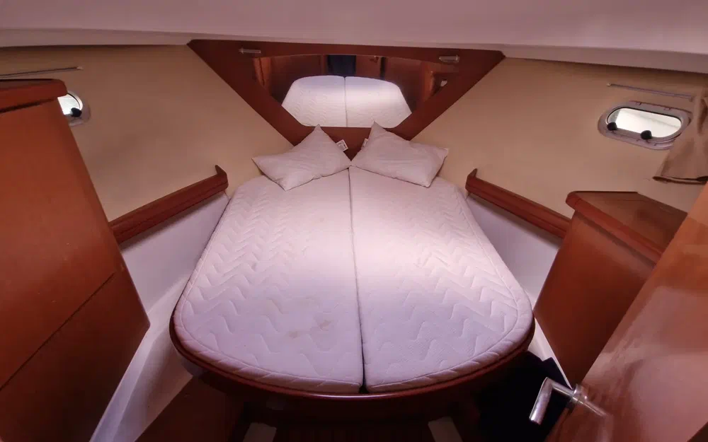 slider 4 Beneteau Antares 980