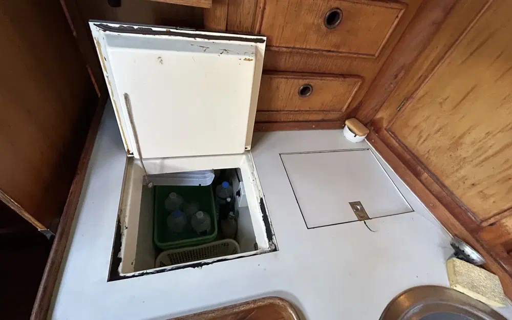 slider 15 Jeanneau Trinidad 48