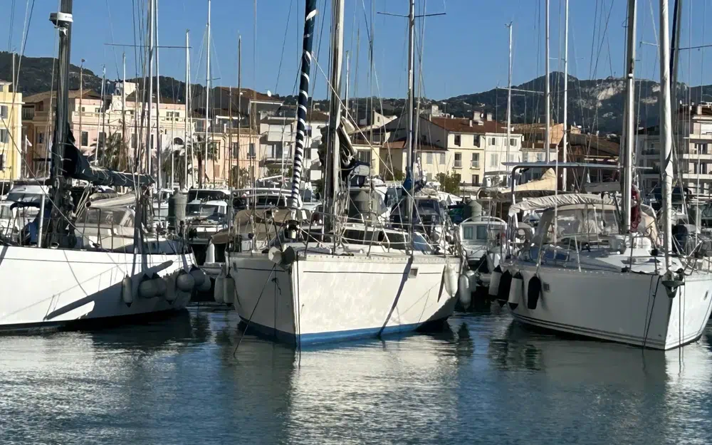 slider 21 Jeanneau Trinidad 48