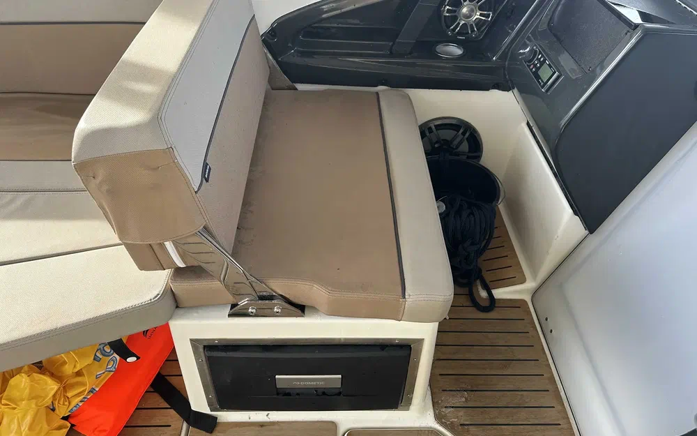 slider 6 Quicksilver Activ 755 Cruiser