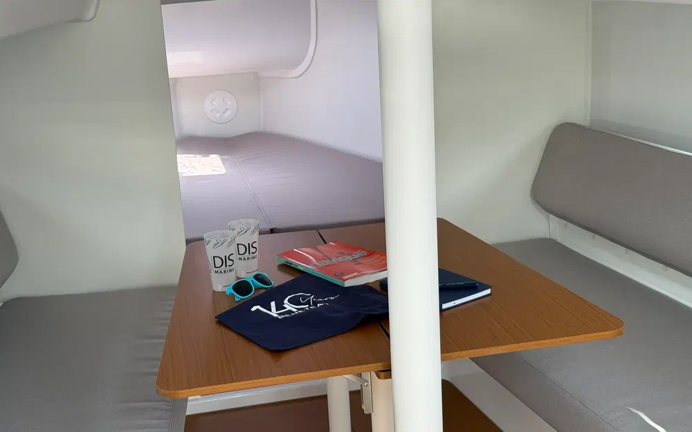 slider 18 Beneteau First 30