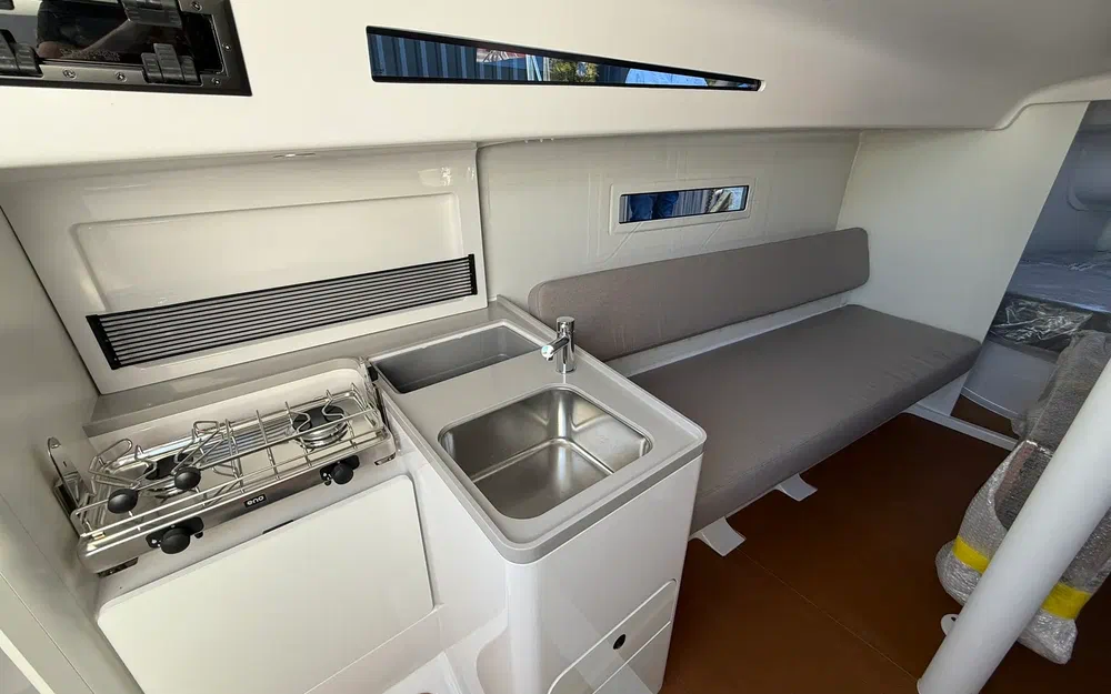 slider 7 Beneteau First 30