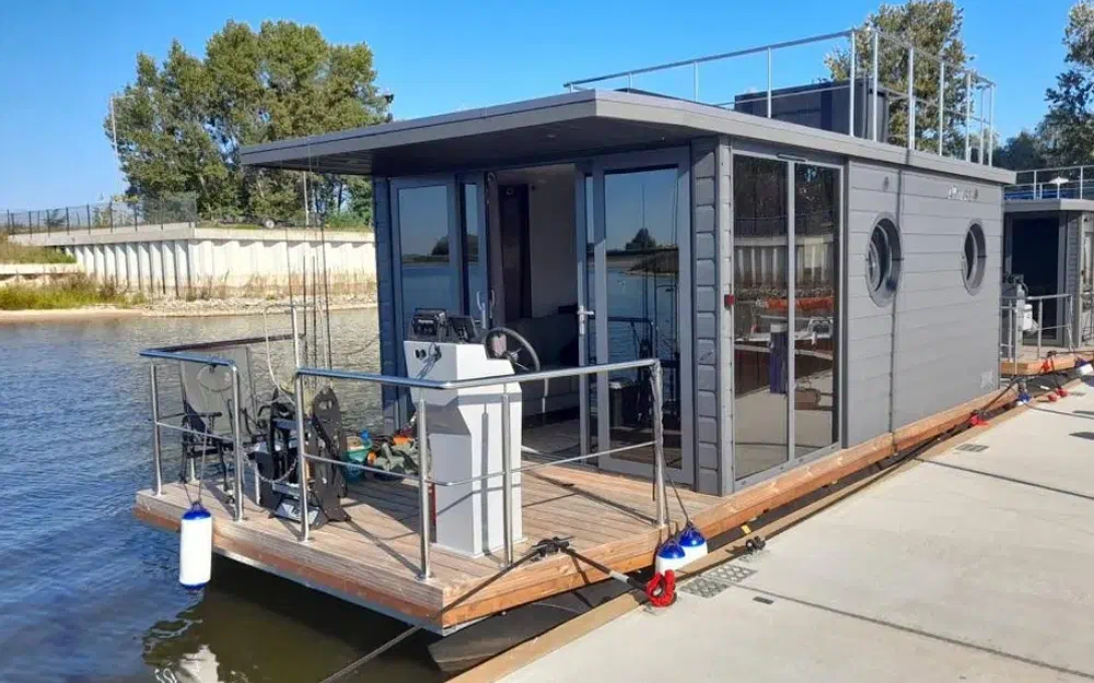 slider 8 La Mare Apartboat M