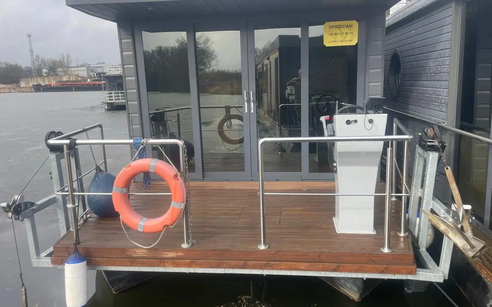 slider 10 La Mare Apartboat M